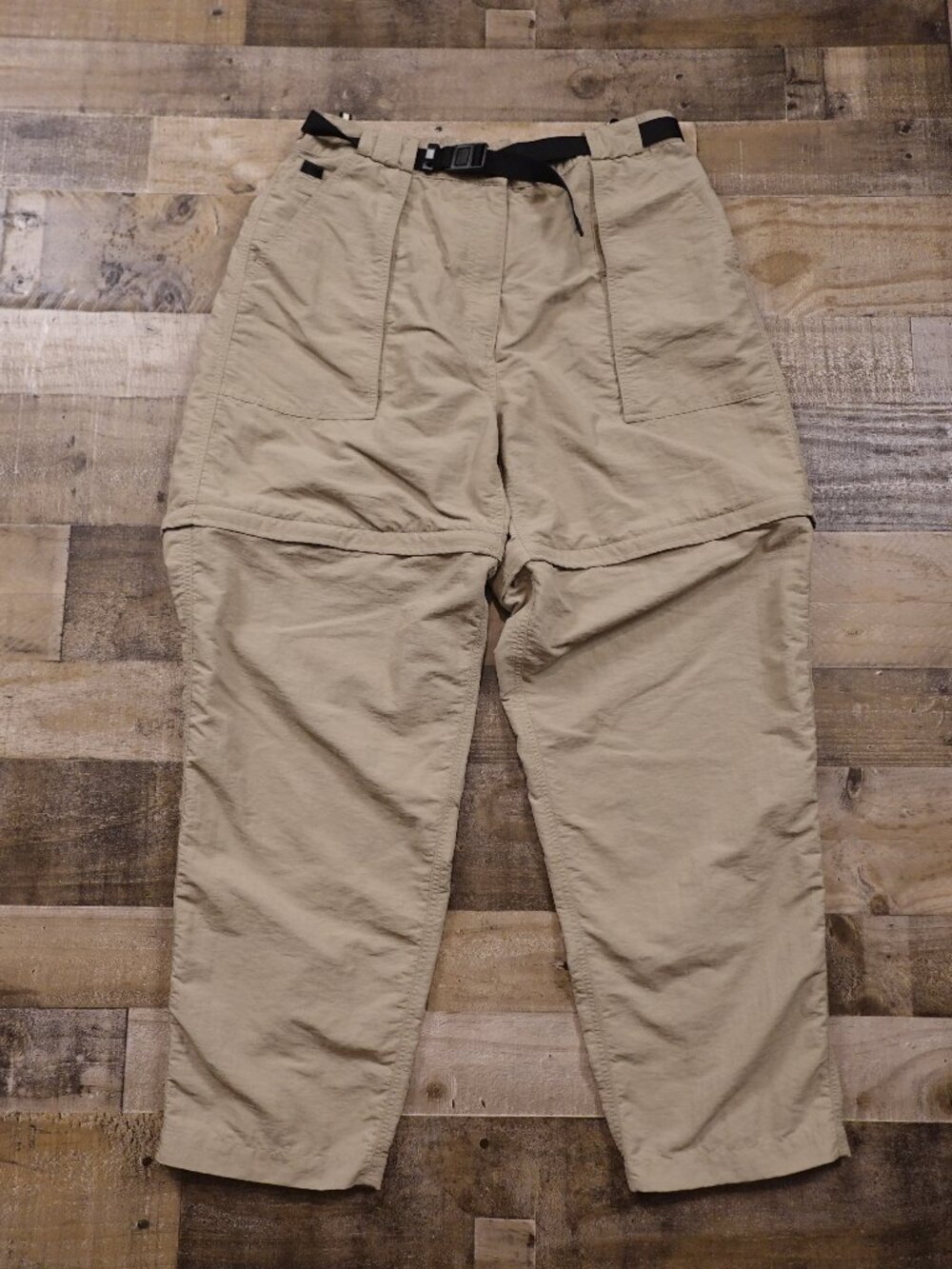 The North‎ Face Convertible Hiking Pants Women’s XL Tan Nylon Outdoor Belted